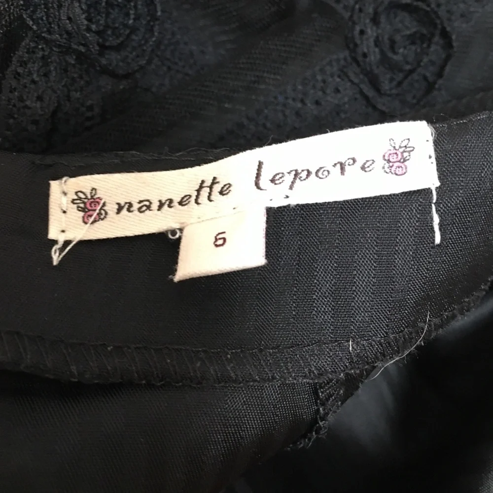 Nanette Lepore lace trim embroidered skirt black size 6 flounce hem - Picture 6 of 7